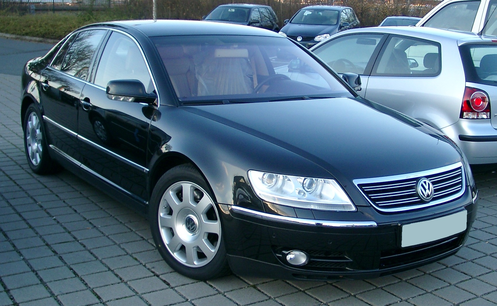 VW_Phaeton_front_20071215.jpg